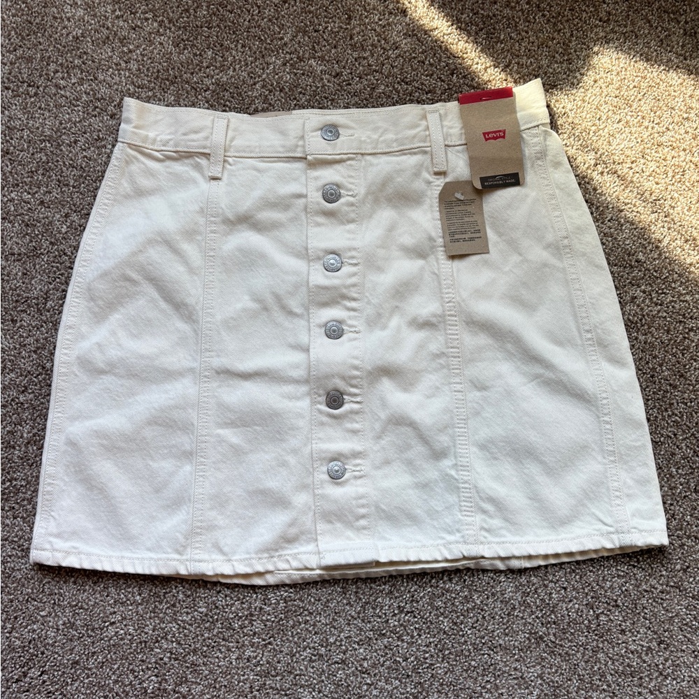 Levi’s Button Up White Mini Skirt